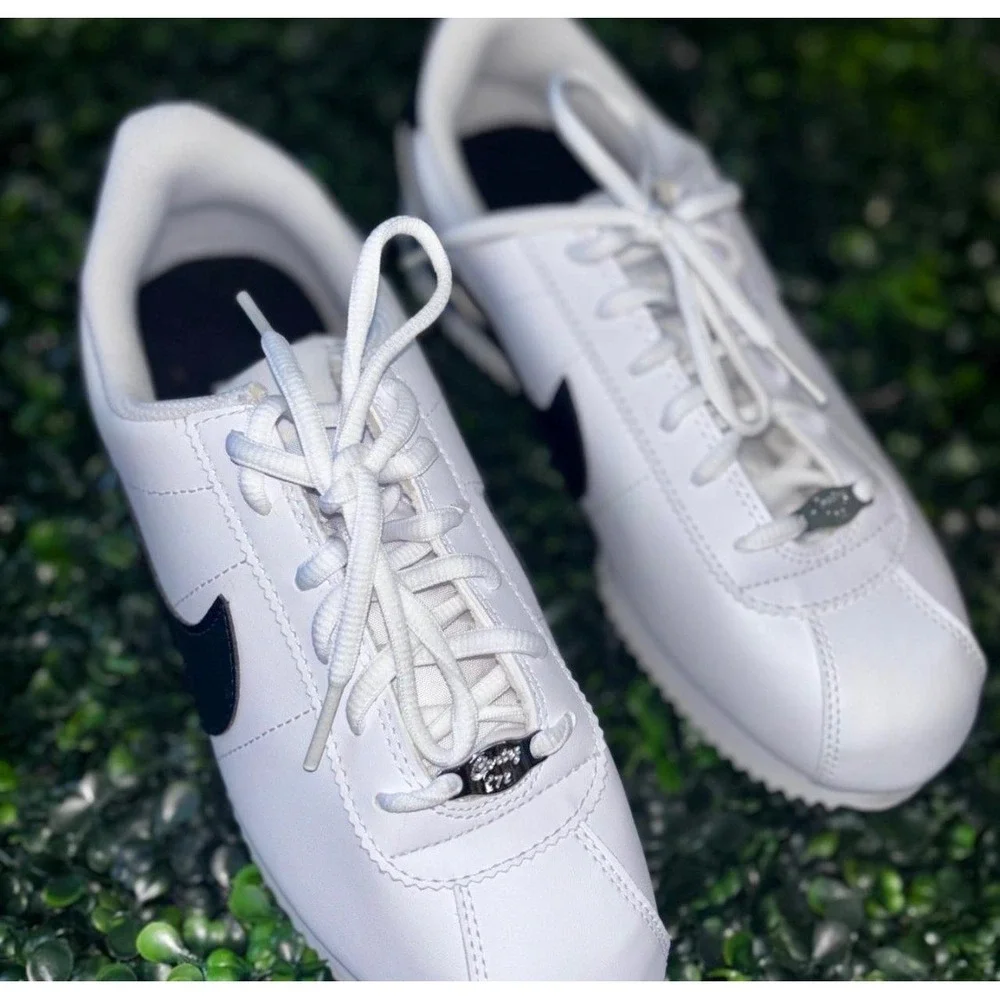 Nike‎ Cortez Basic White Black Sneakers Youth Size 6.5Y Mens 6.5 Womens 8